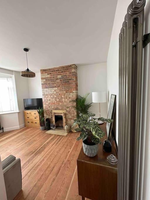 Stylish Unique 3 Bedroom House Hastings Zewnętrze zdjęcie